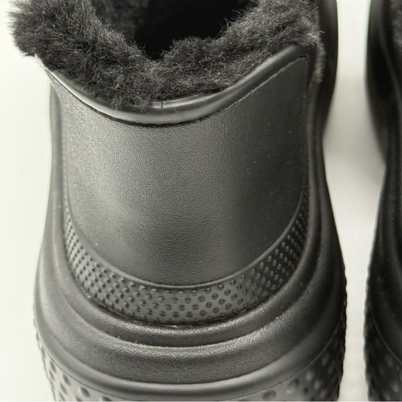 CROCS Stomp Lined Shorty Boots Size Men’s 7 Women’s 9 Black Waterproof Lined NEW - Picture 5 of 8